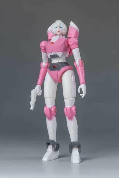TRANSFORMERS GENERATION ONE - Arcee - Model Kit 11cm