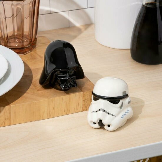 STAR WARS - Darth Vader &amp; Stormtrooper - Salt and Pepper Shakers Set