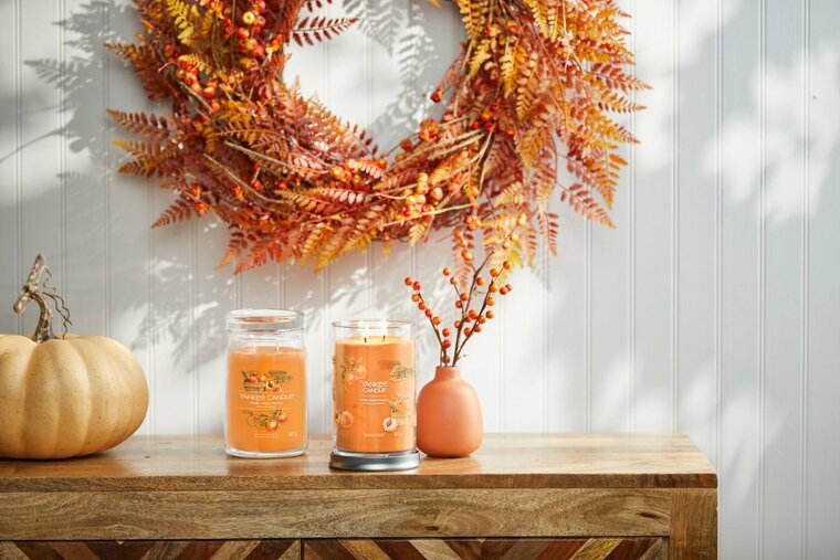 Yankee Candle - Farm Fresh Peach Signature Large Jar