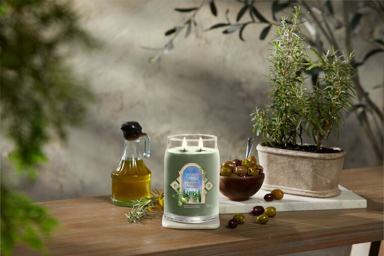 Yankee Candle - Olive &amp; Cypress Signature Large Jar