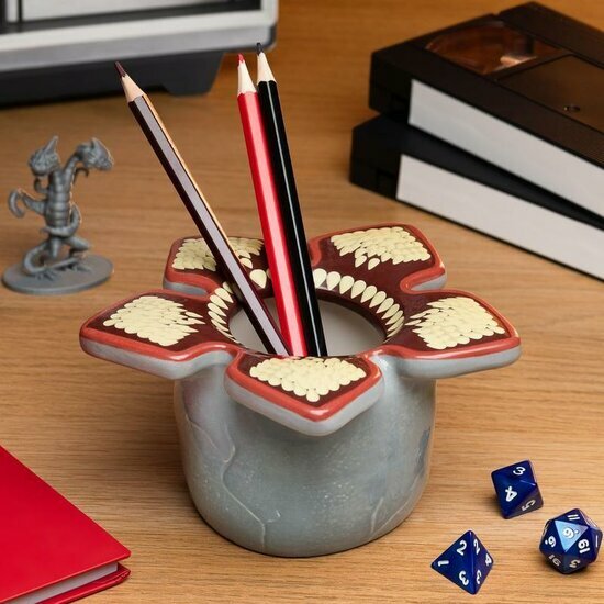 STRANGER THINGS - Demogorgon - Pen Pot 8cm