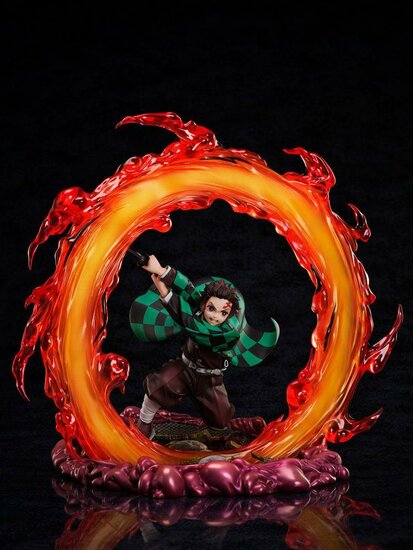DEMON SLAYER - Tanjiro Kamado 1/8 - Statue 28cm