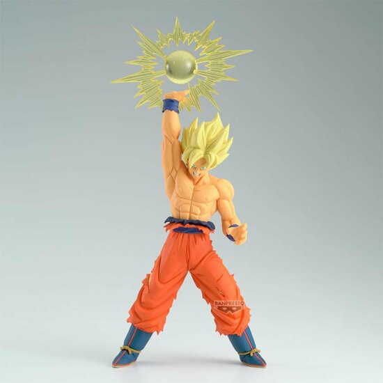DRAGON BALL Z - Son Goku - G X Materia Figure 17cm