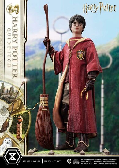 HARRY POTTER - Harry Potter &quot;Quidditch&quot; - Statue Prime Collec. 31cm