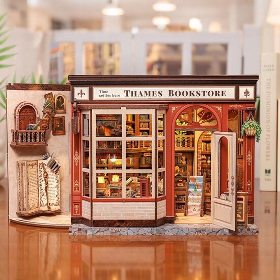 MINIATURE HOUSE - DIY- Thames Bookstore - 343pc + LED Light