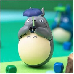My Neighbor Totoro Round Bottomed Figurine Big Totoro met leaf 7 cm Beeld