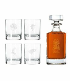 GAME OF THRONES - Set with 4 engraved whiskey glasses
